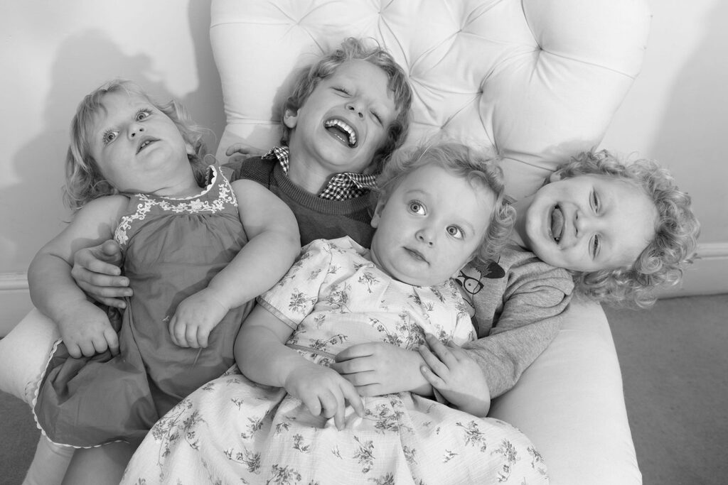 The Family - 4 little kids 4 little kids